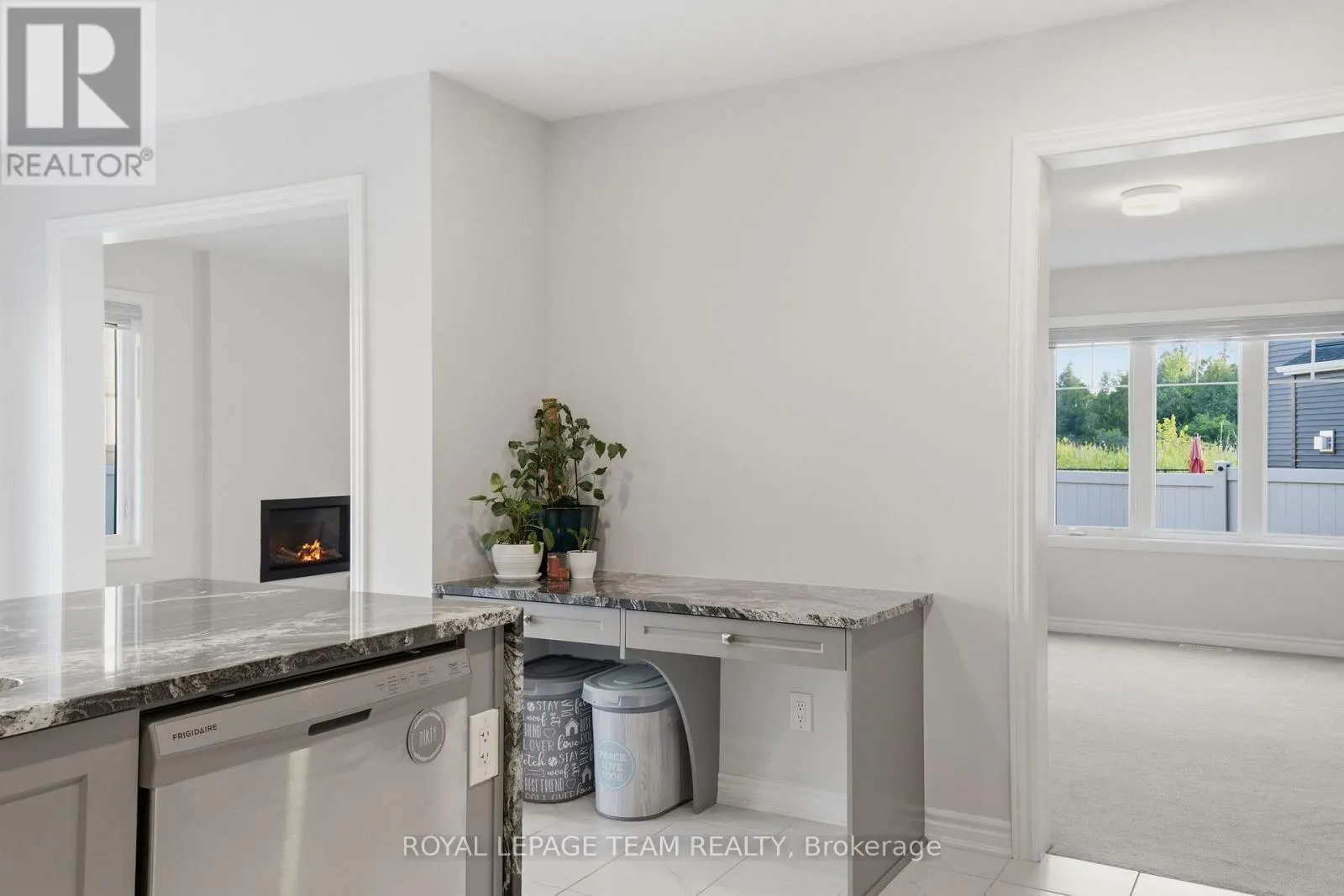 153 UNITY PLACE