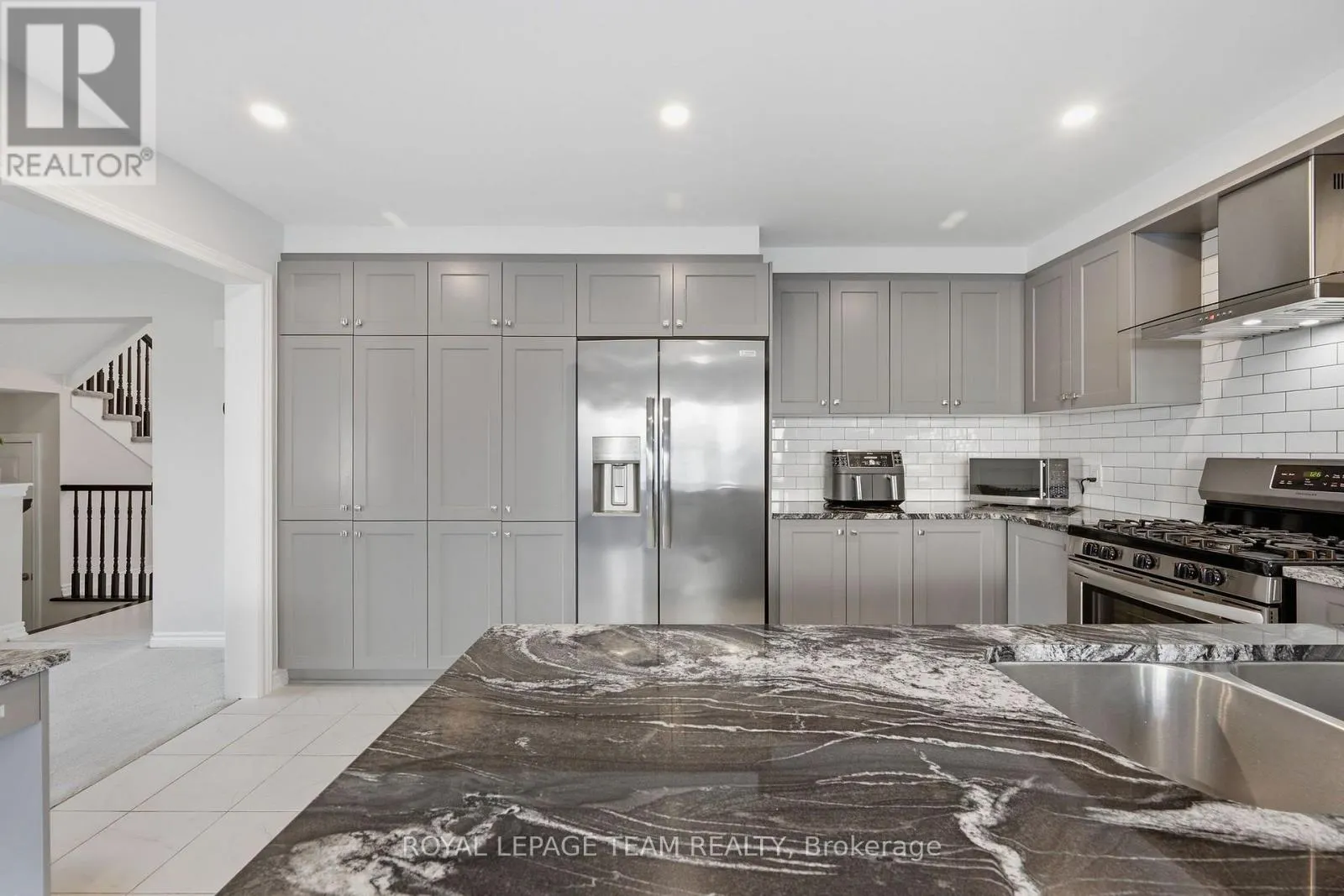 153 UNITY PLACE