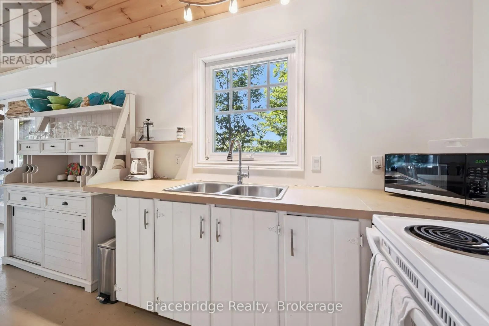 27 BEAUMONT BAY ROAD