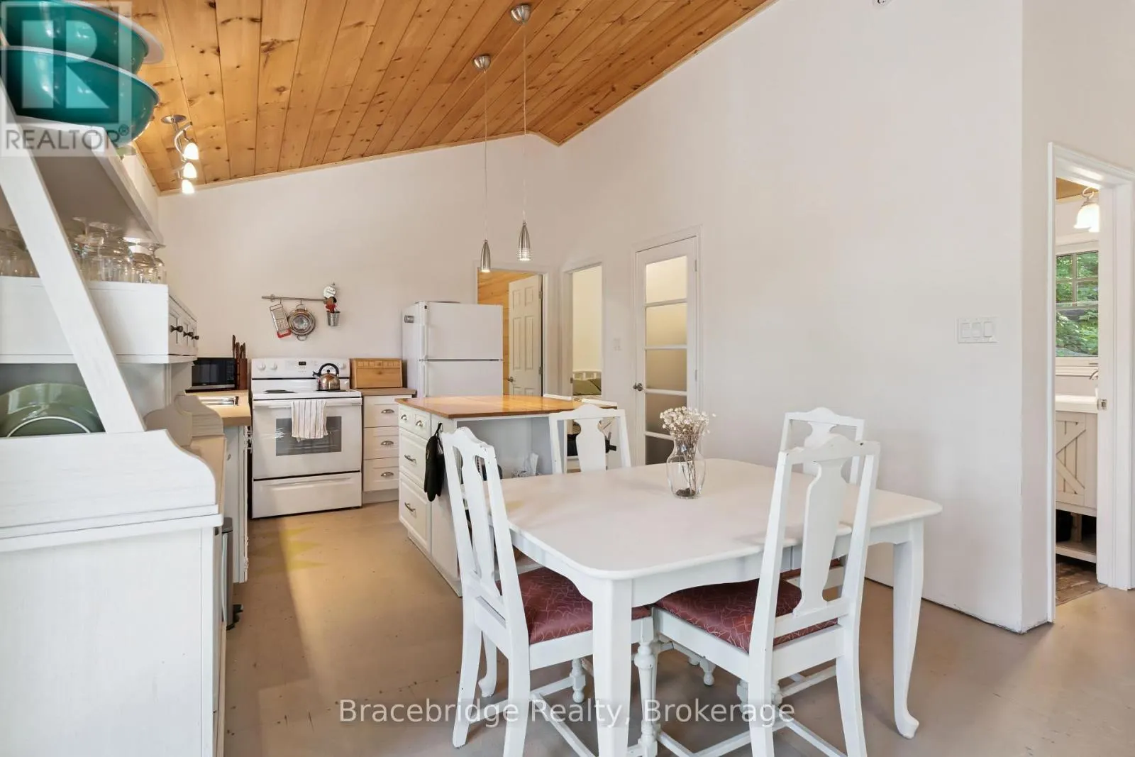 27 BEAUMONT BAY ROAD