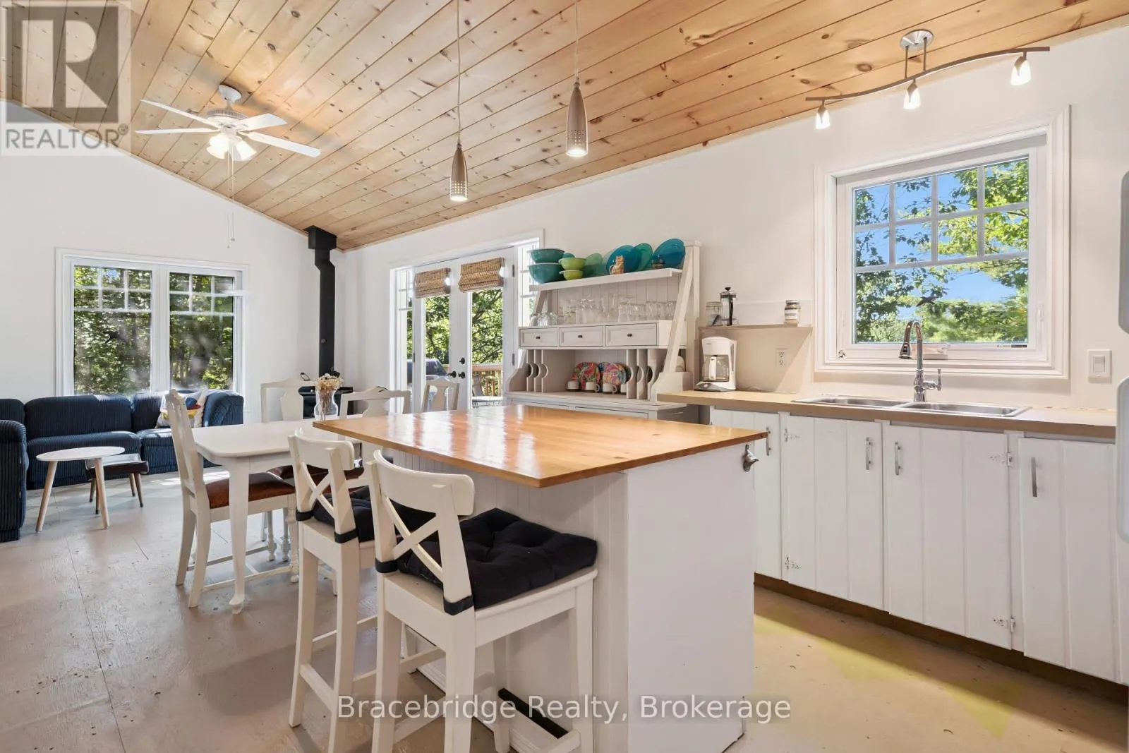27 BEAUMONT BAY ROAD