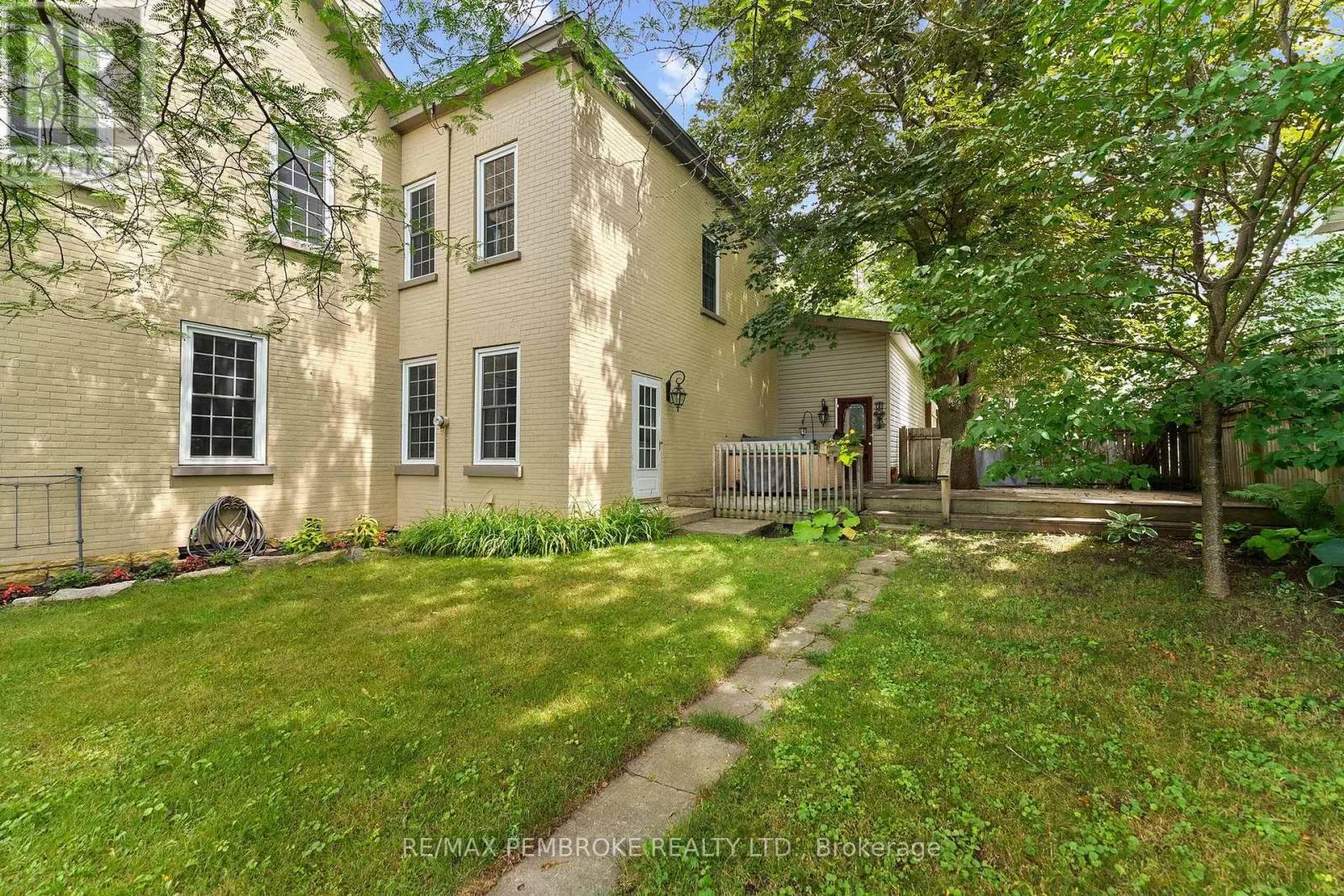 233 CATHERINE STREET