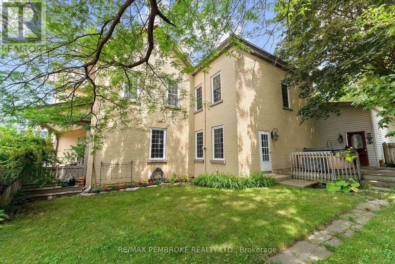 233 CATHERINE STREET