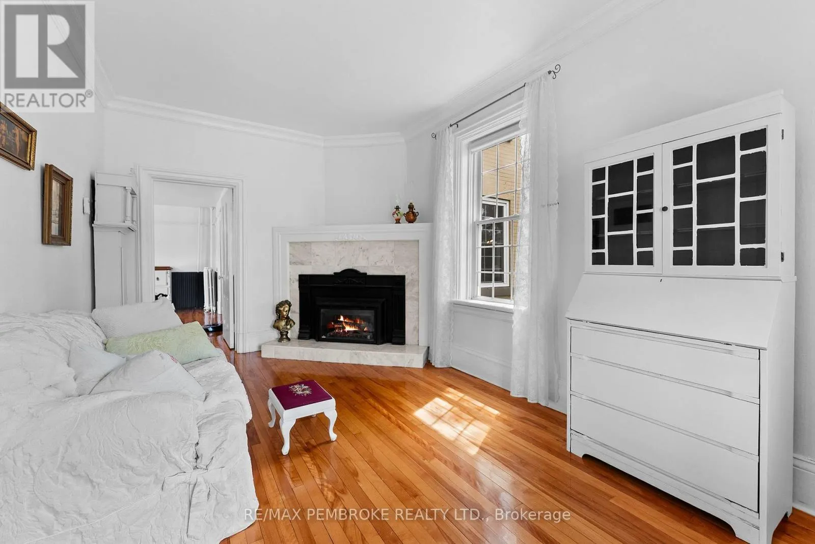 233 CATHERINE STREET