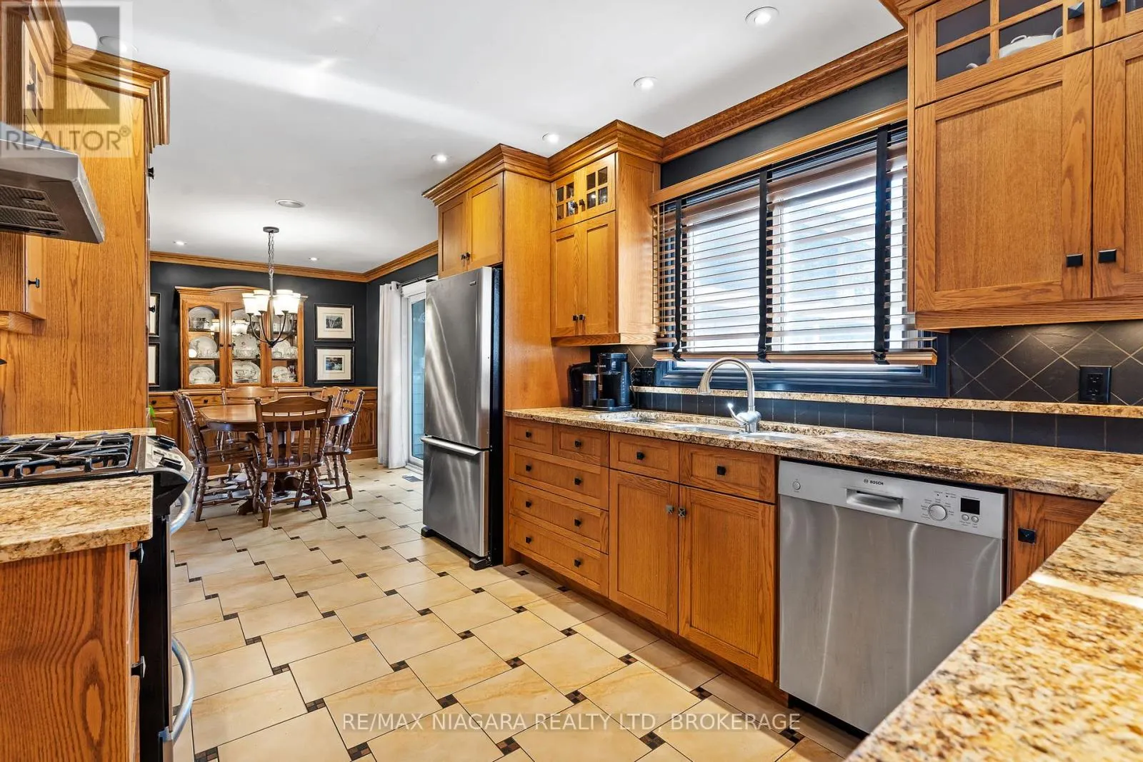 28 THORNCREST ROAD