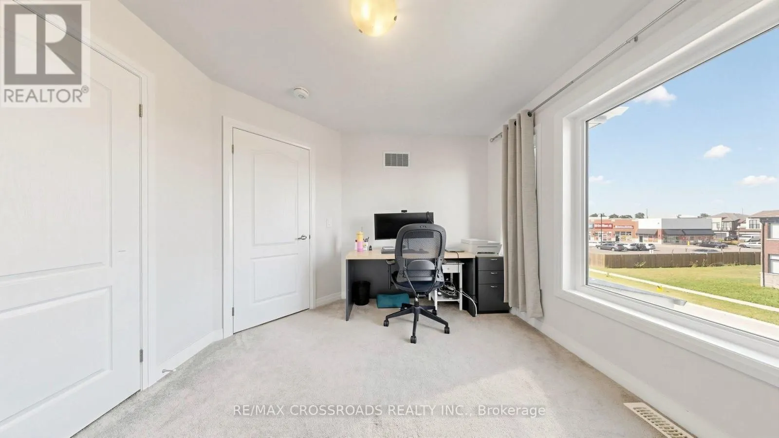 184 HUNTINGFORD TRAIL