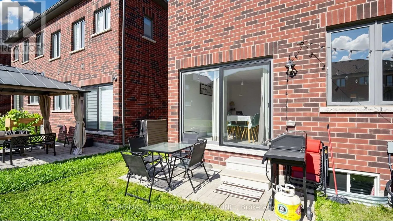 184 HUNTINGFORD TRAIL