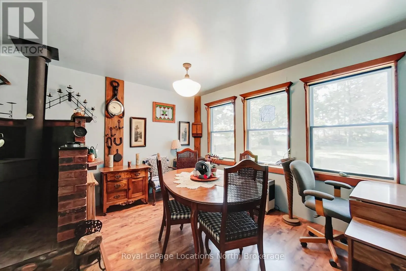 826298 MULMUR NOTTAWASAGA TOWNLINE LINE W