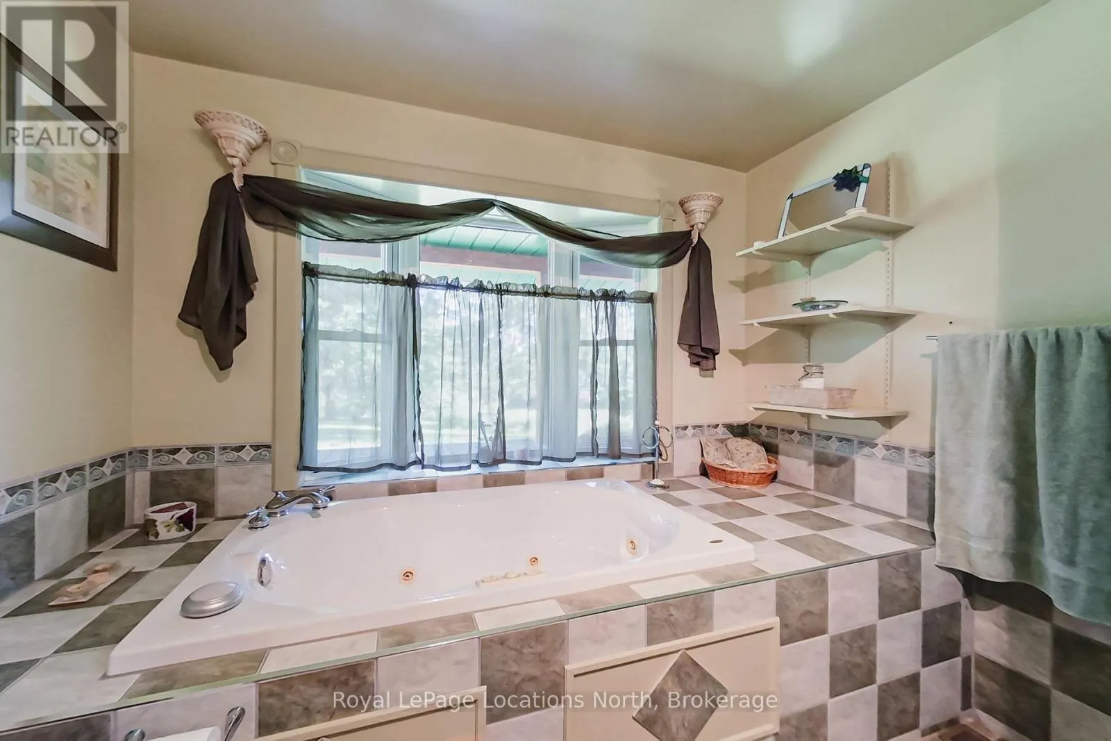 826298 MULMUR NOTTAWASAGA TOWNLINE LINE W