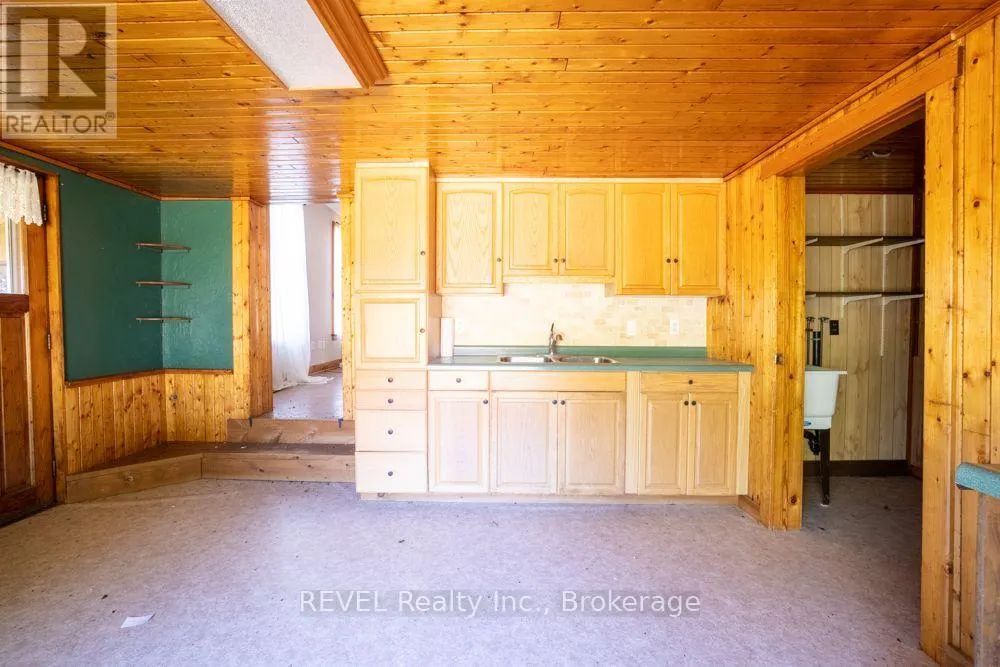 2277 RIDGEMOUNT ROAD
