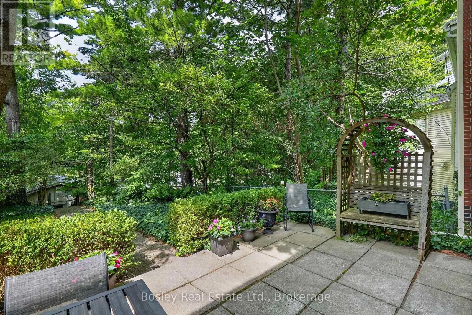 4 BALDWIN STREET