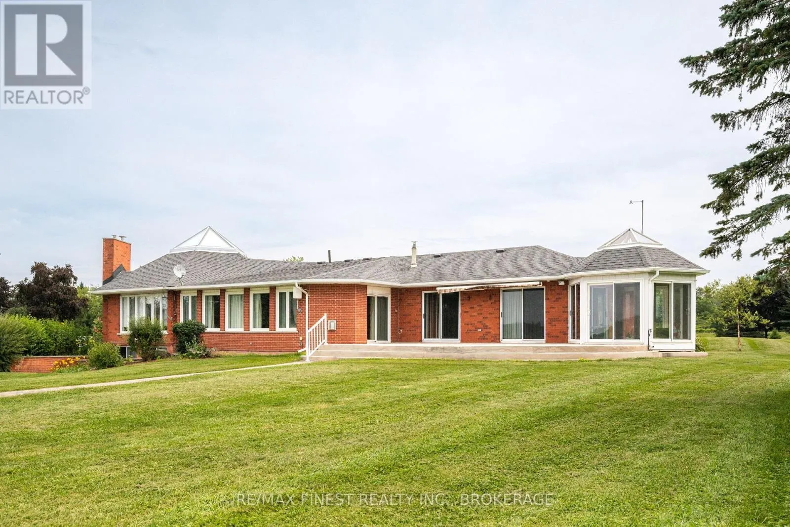 32 HOWE ISLAND DRIVE