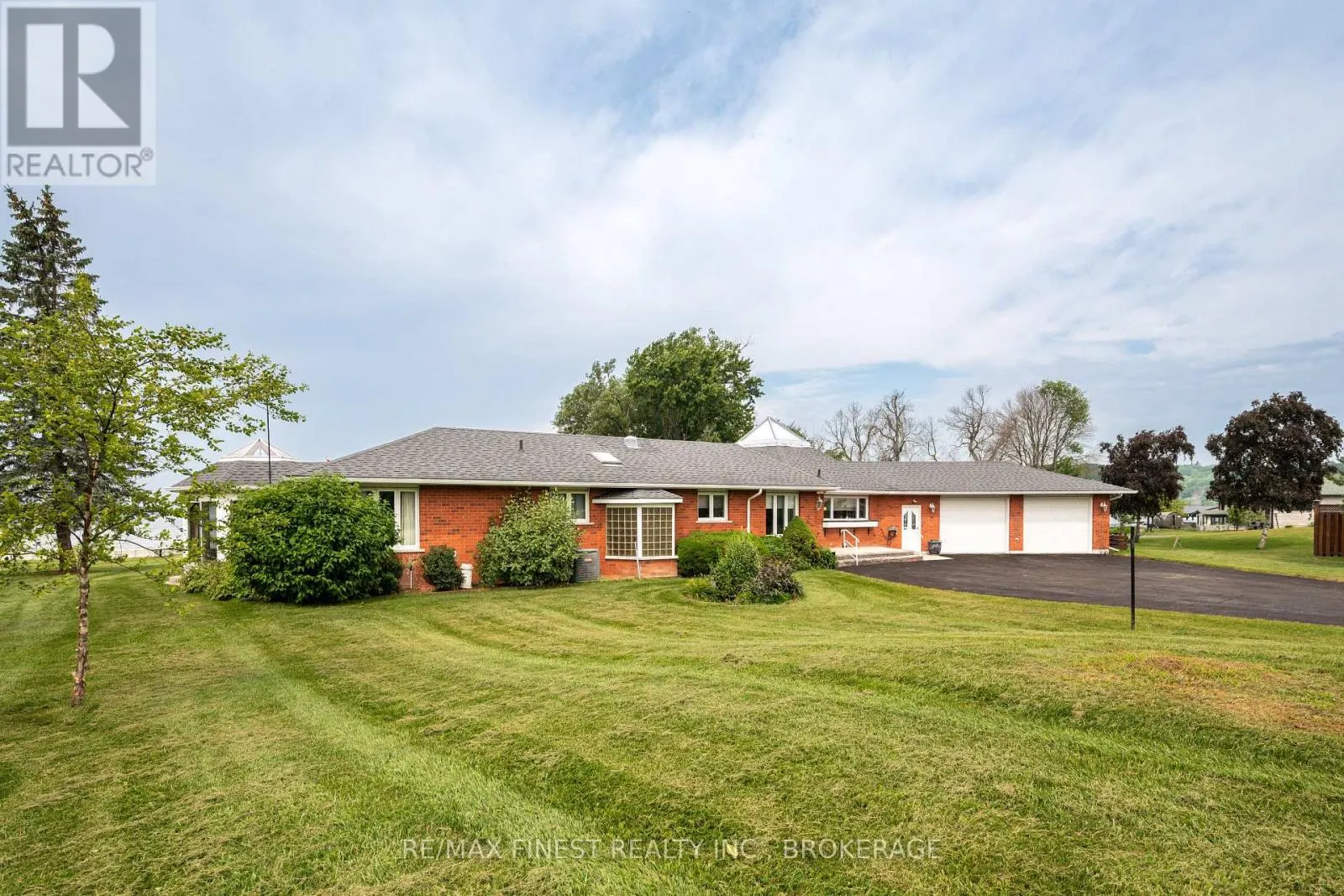 32 HOWE ISLAND DRIVE