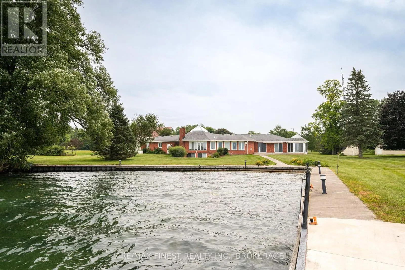 32 HOWE ISLAND DRIVE