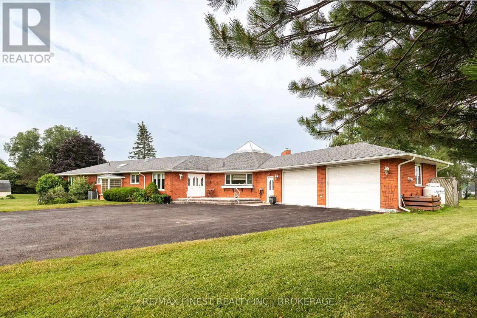 32 HOWE ISLAND DRIVE