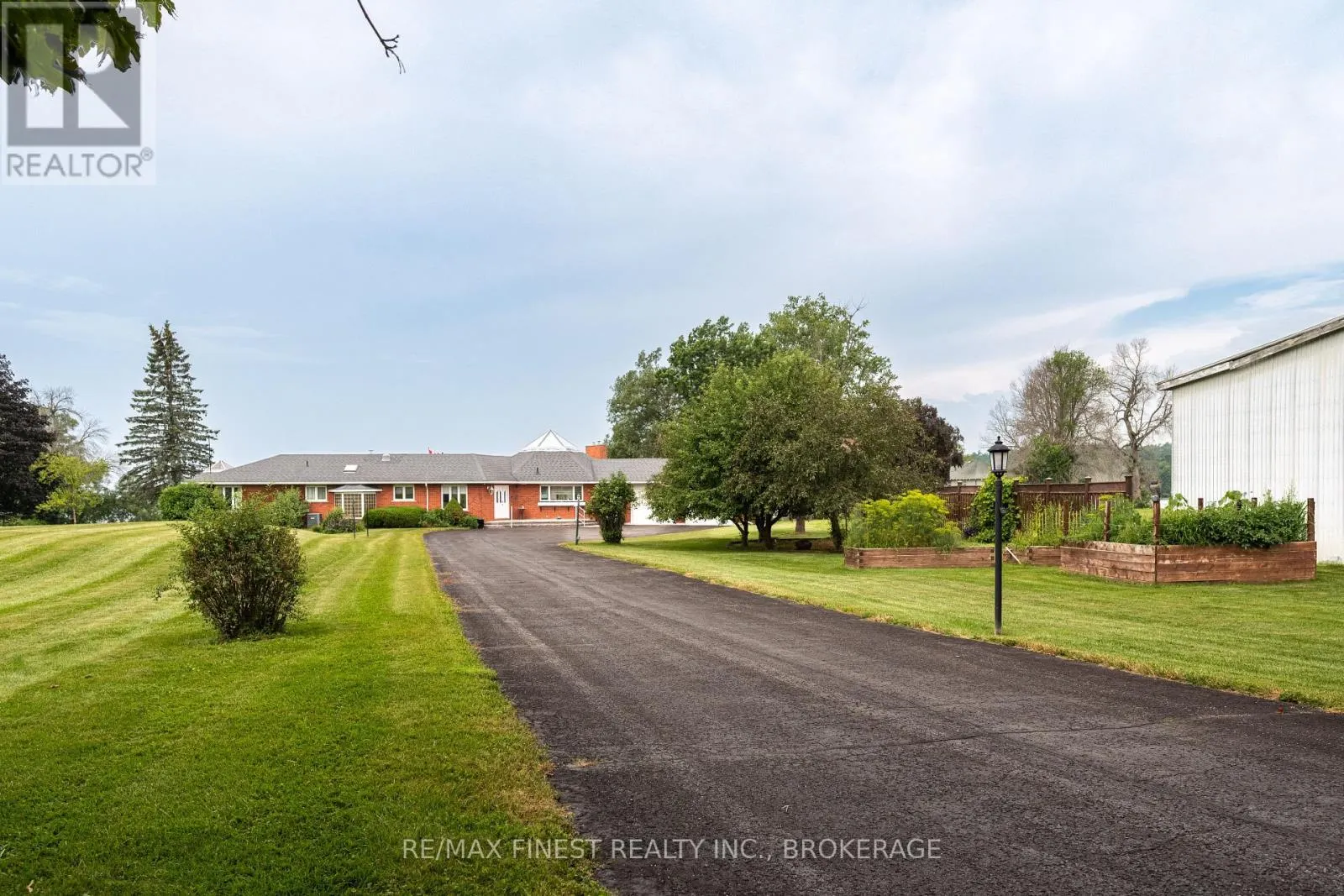 32 HOWE ISLAND DRIVE