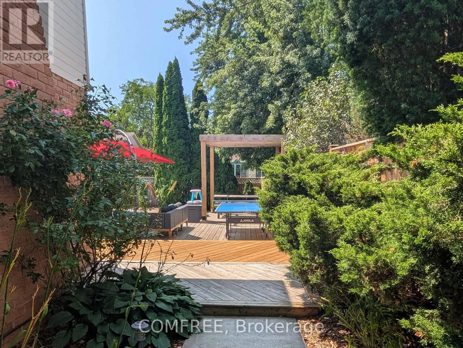 12 MILLBRIDGE CRESCENT