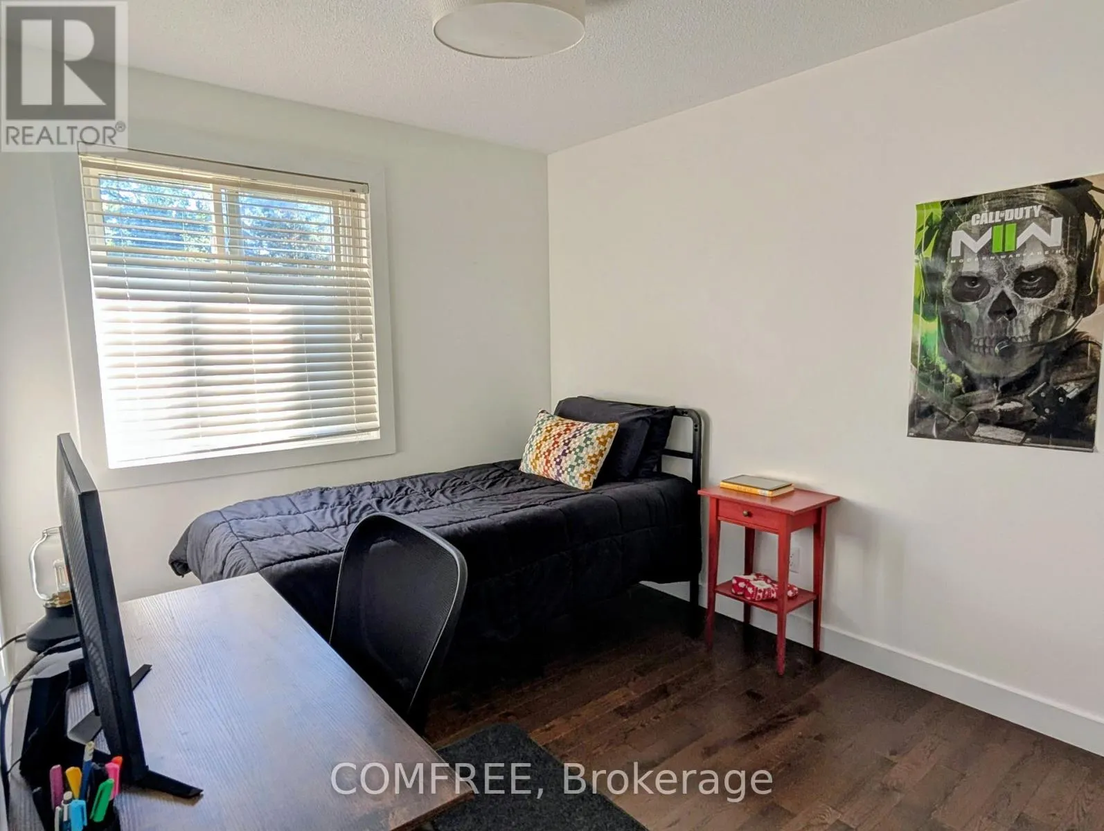 12 MILLBRIDGE CRESCENT