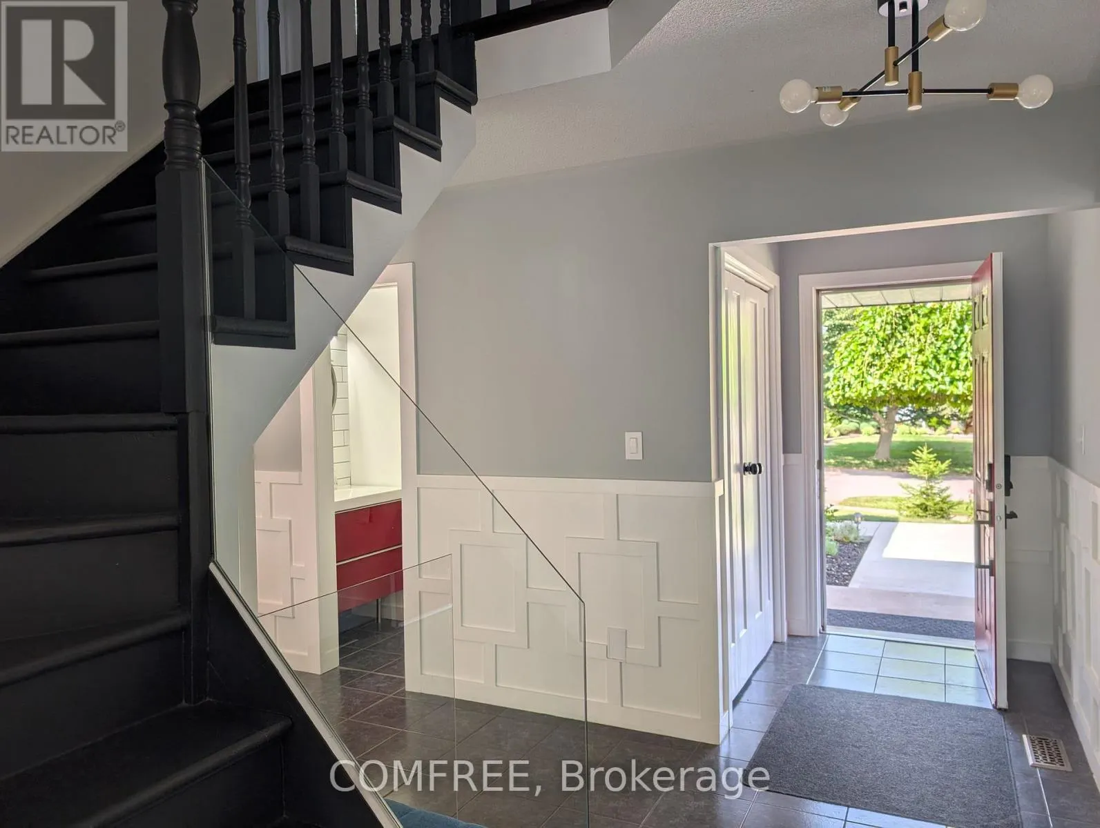 12 MILLBRIDGE CRESCENT