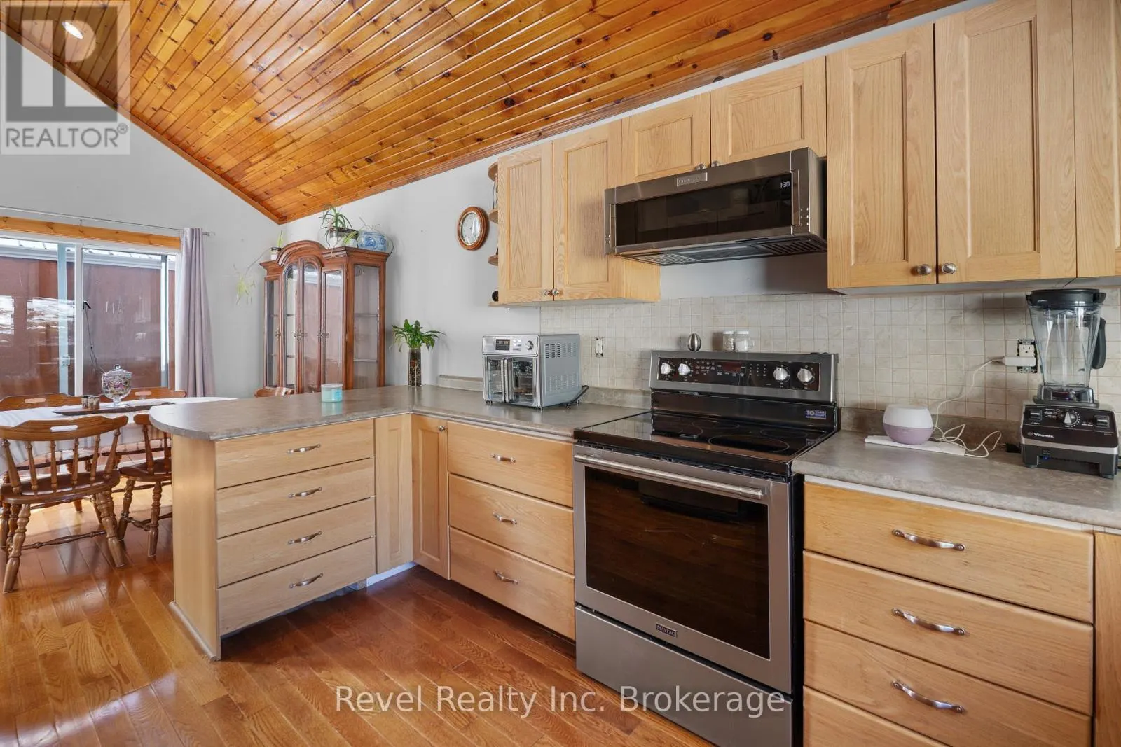 2242 HIGHWAY 124