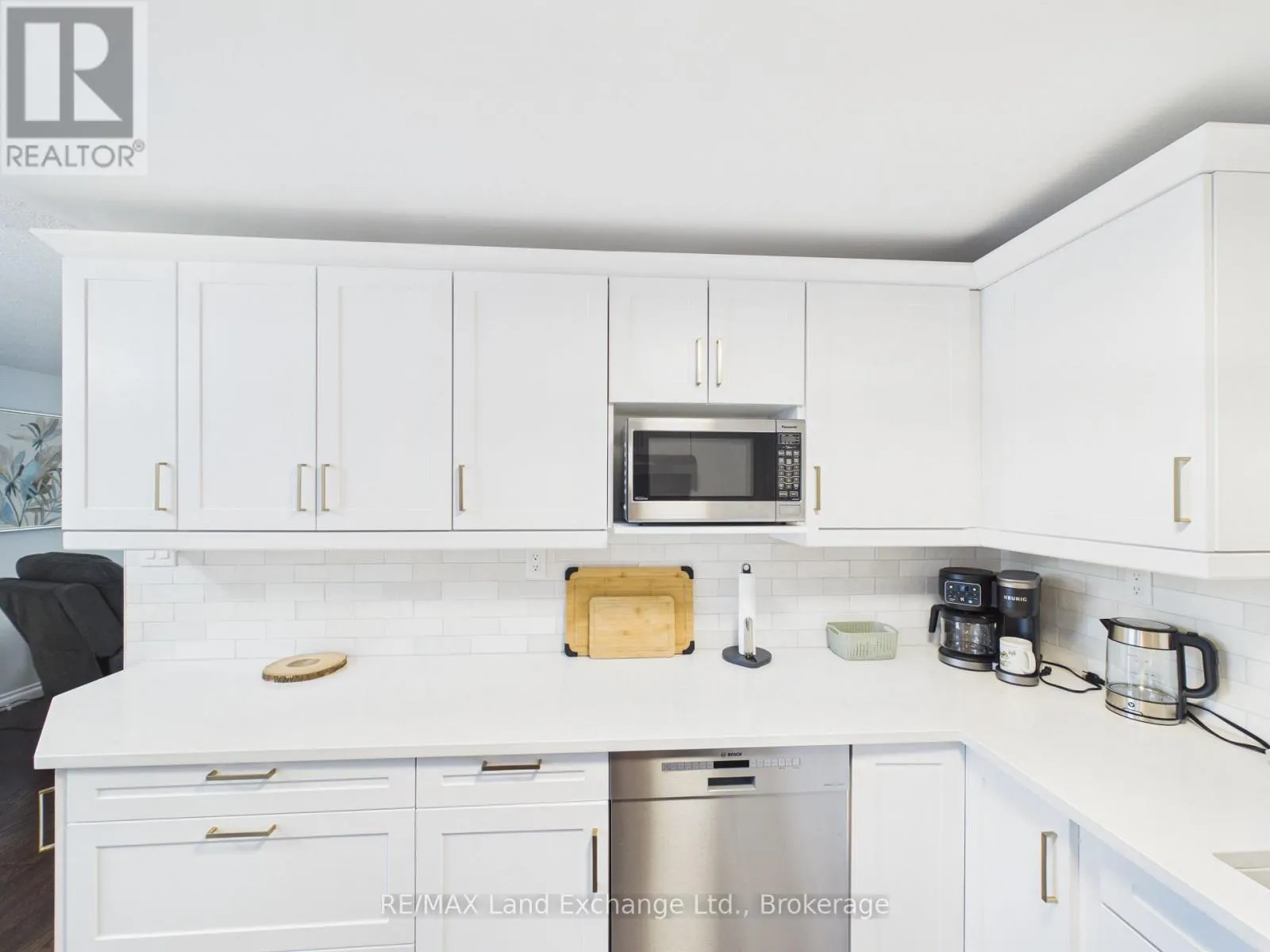 739 PALMATEER DRIVE