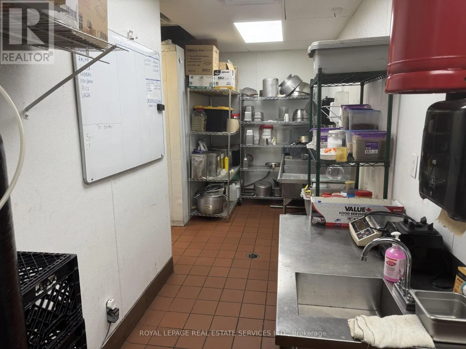 2&3 - 204 SILVERCREEK PARKWAY N