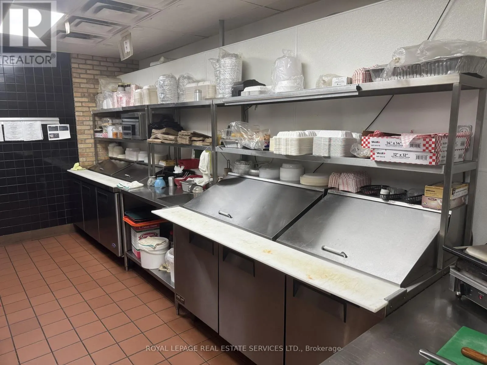 2&3 - 204 SILVERCREEK PARKWAY N