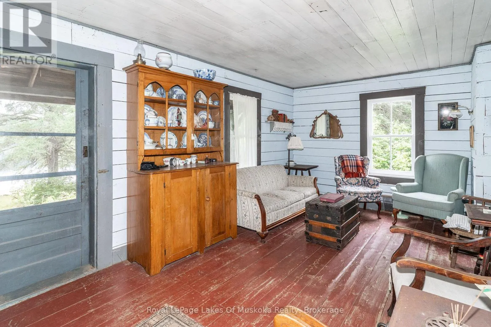 1099 WOLFKIN LAKE ROAD