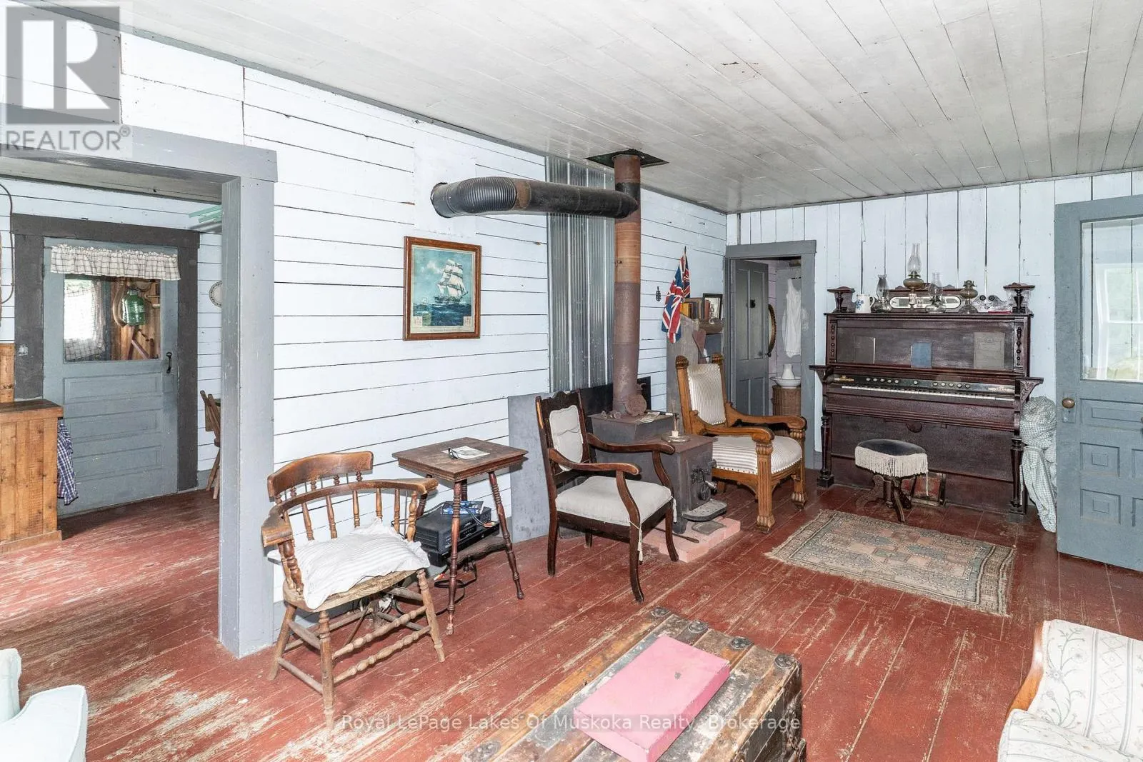 1099 WOLFKIN LAKE ROAD