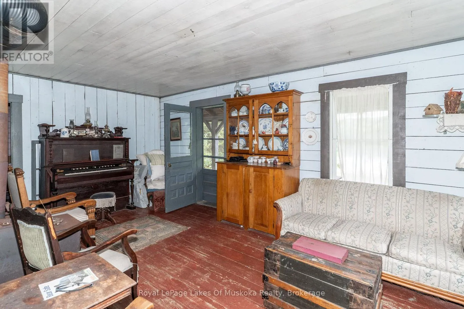 1099 WOLFKIN LAKE ROAD