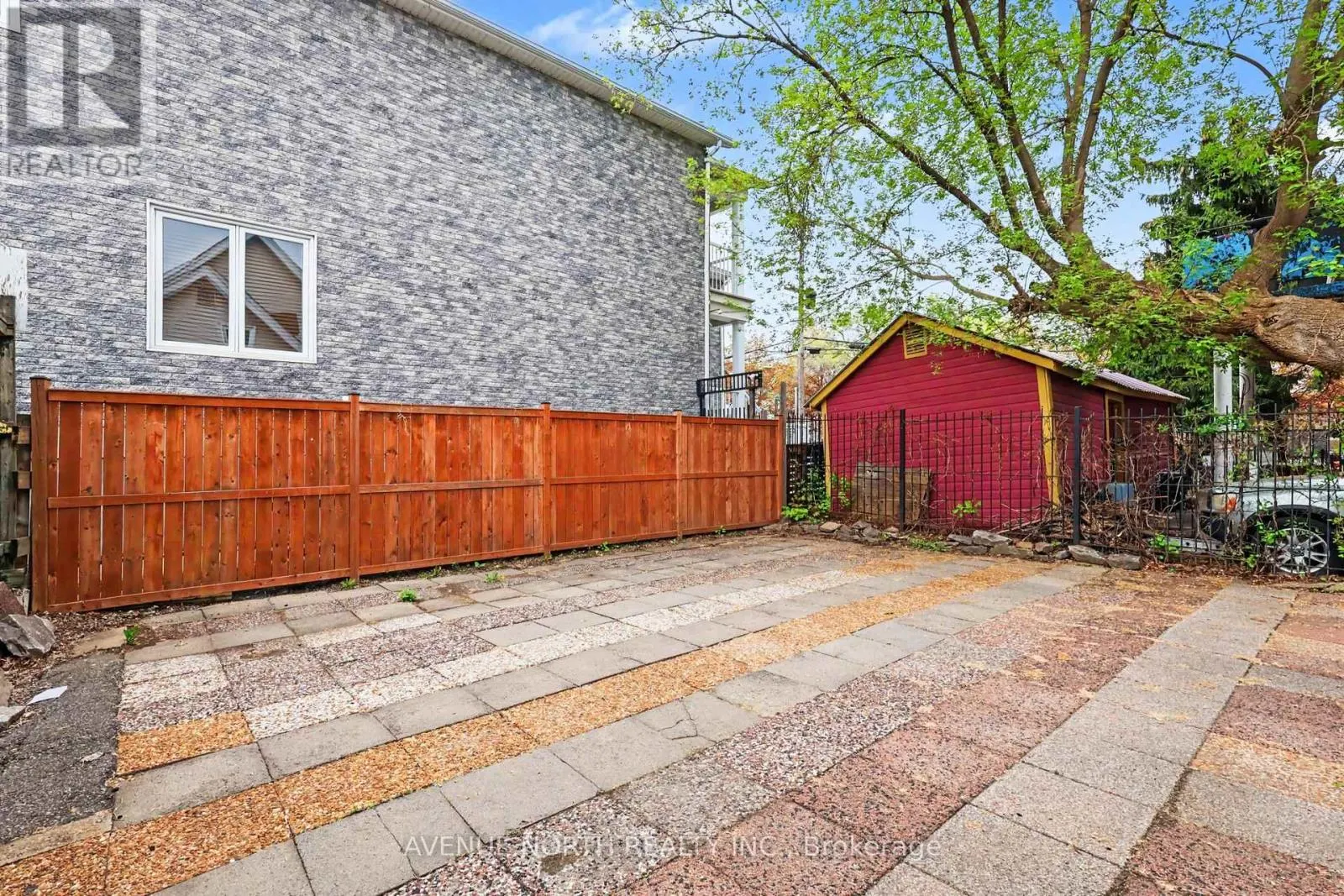 367 BOOTH STREET