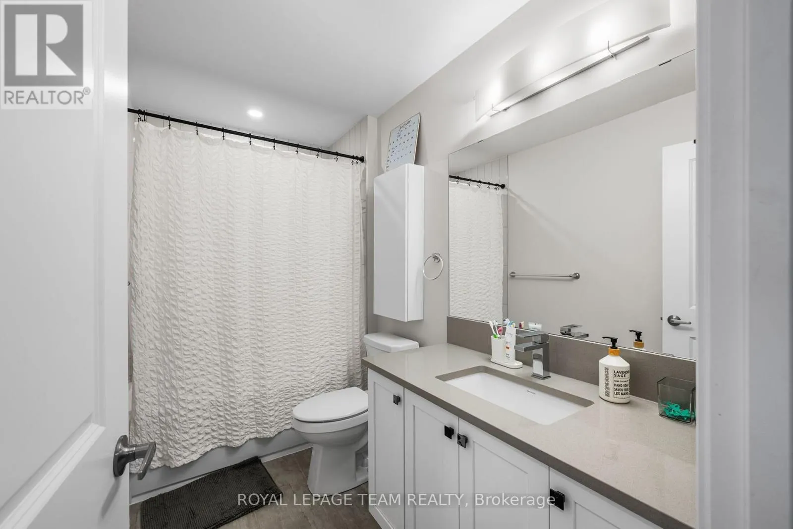 800 SOLARIUM AVENUE
