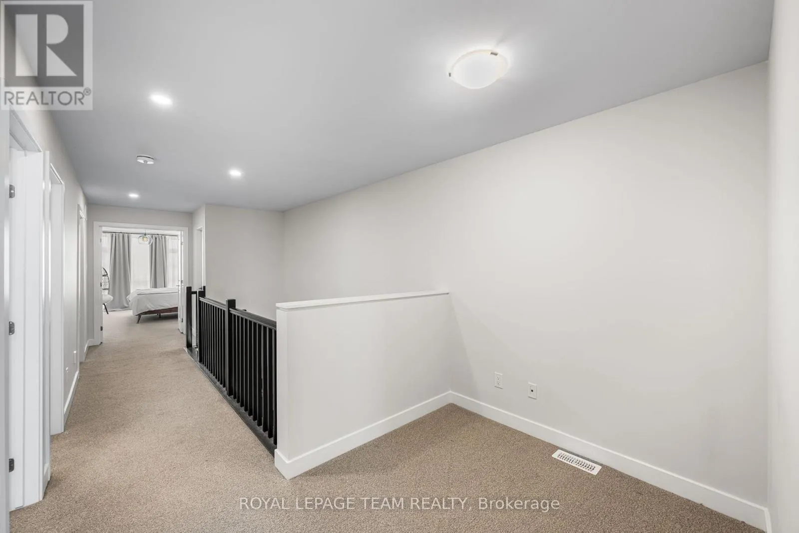 800 SOLARIUM AVENUE