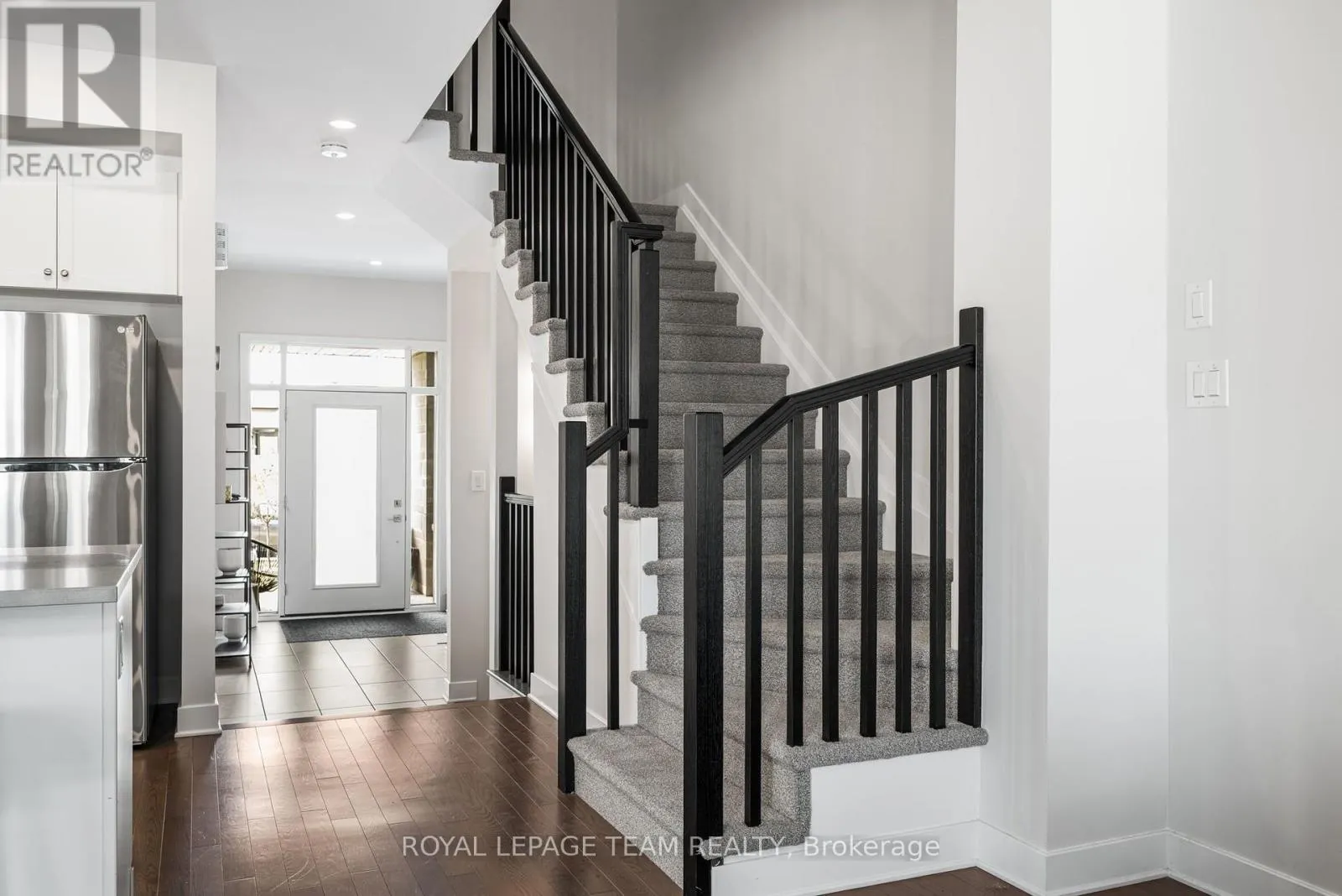 800 SOLARIUM AVENUE