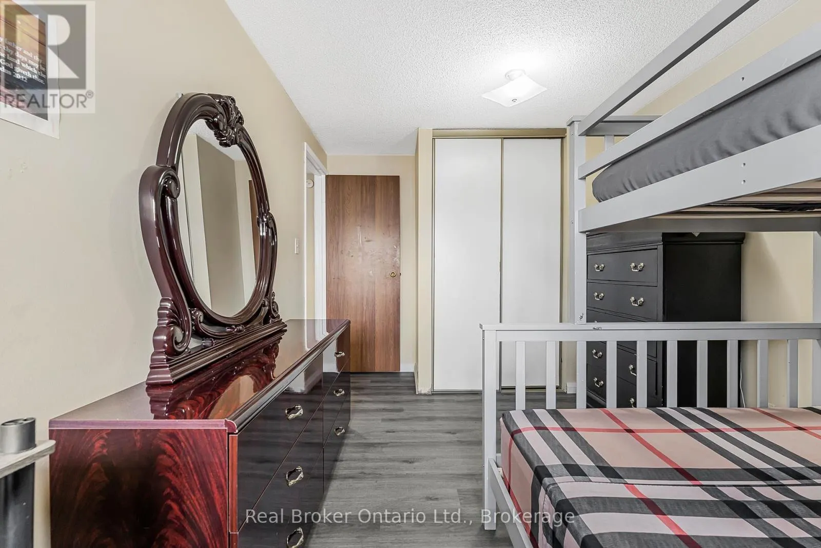 8 - 5982 DUNN STREET #8