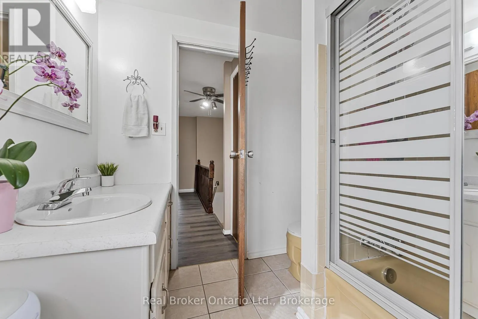 8 - 5982 DUNN STREET #8