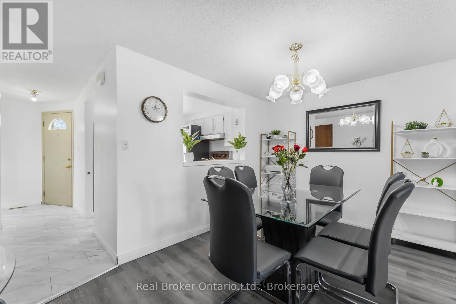 8 - 5982 DUNN STREET #8