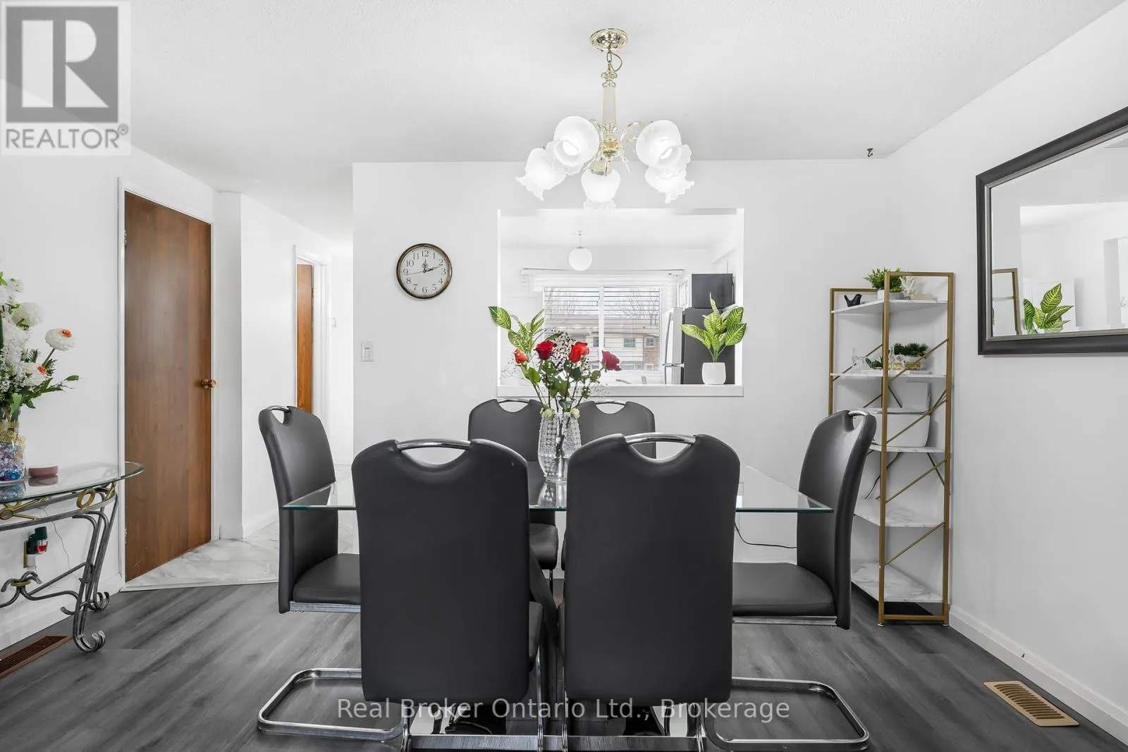 8 - 5982 DUNN STREET #8