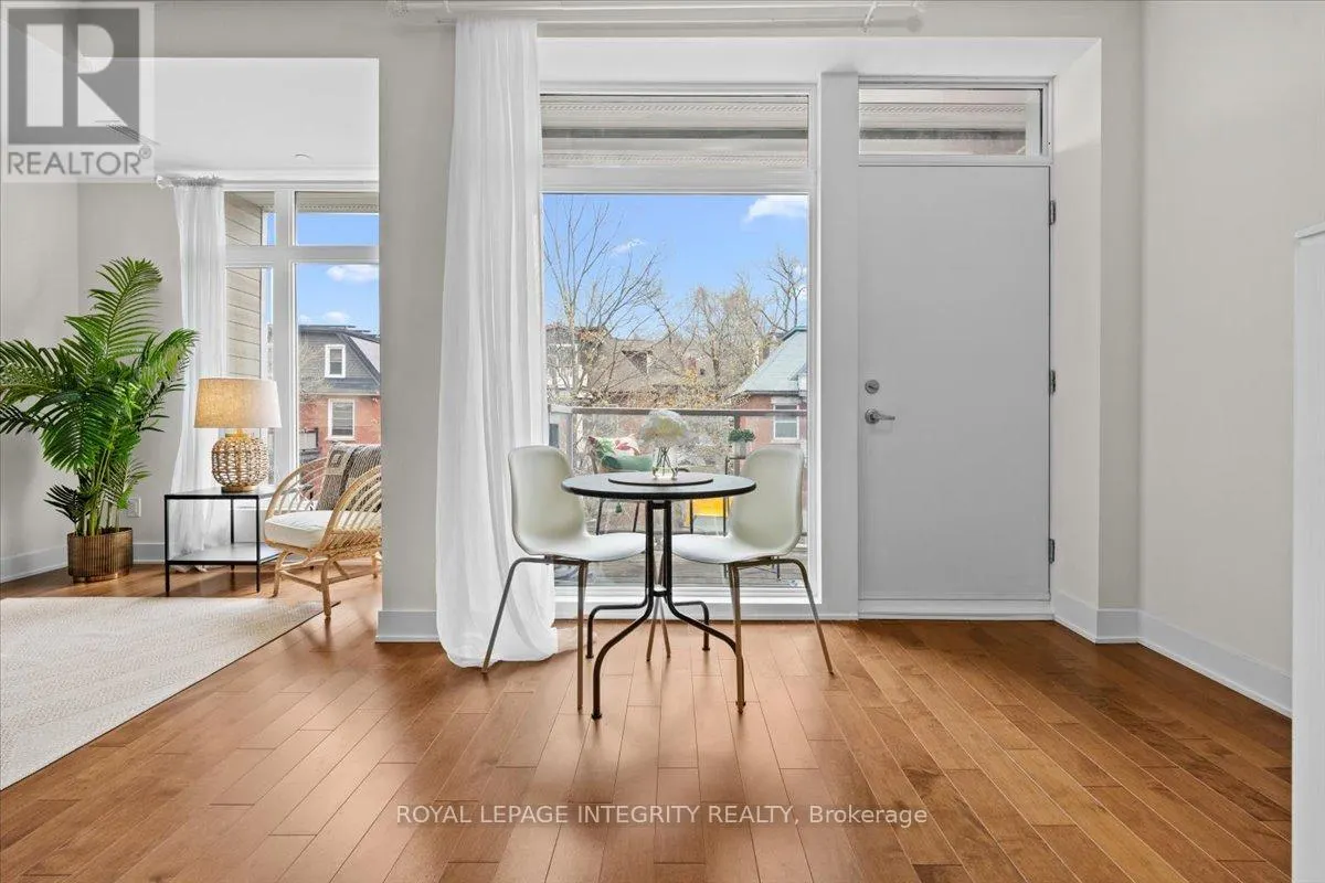 9 - 78 HOLMWOOD AVENUE