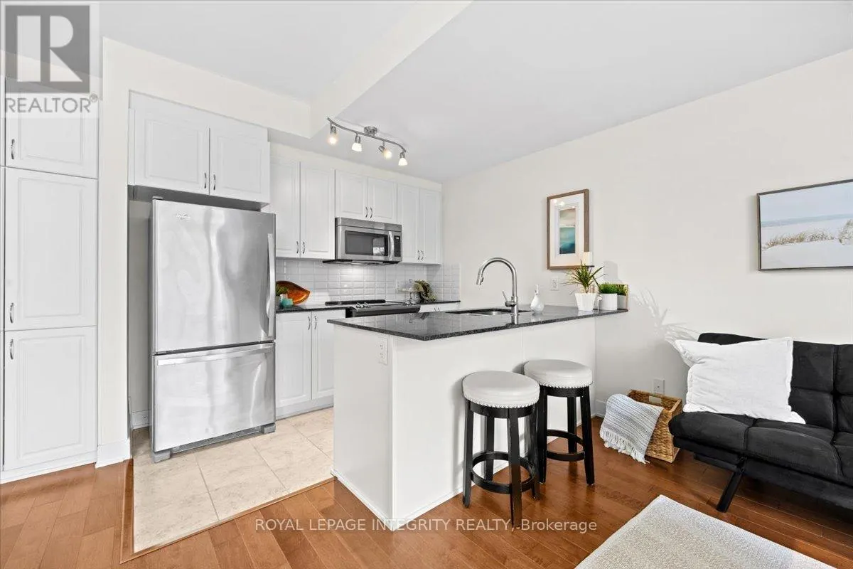9 - 78 HOLMWOOD AVENUE