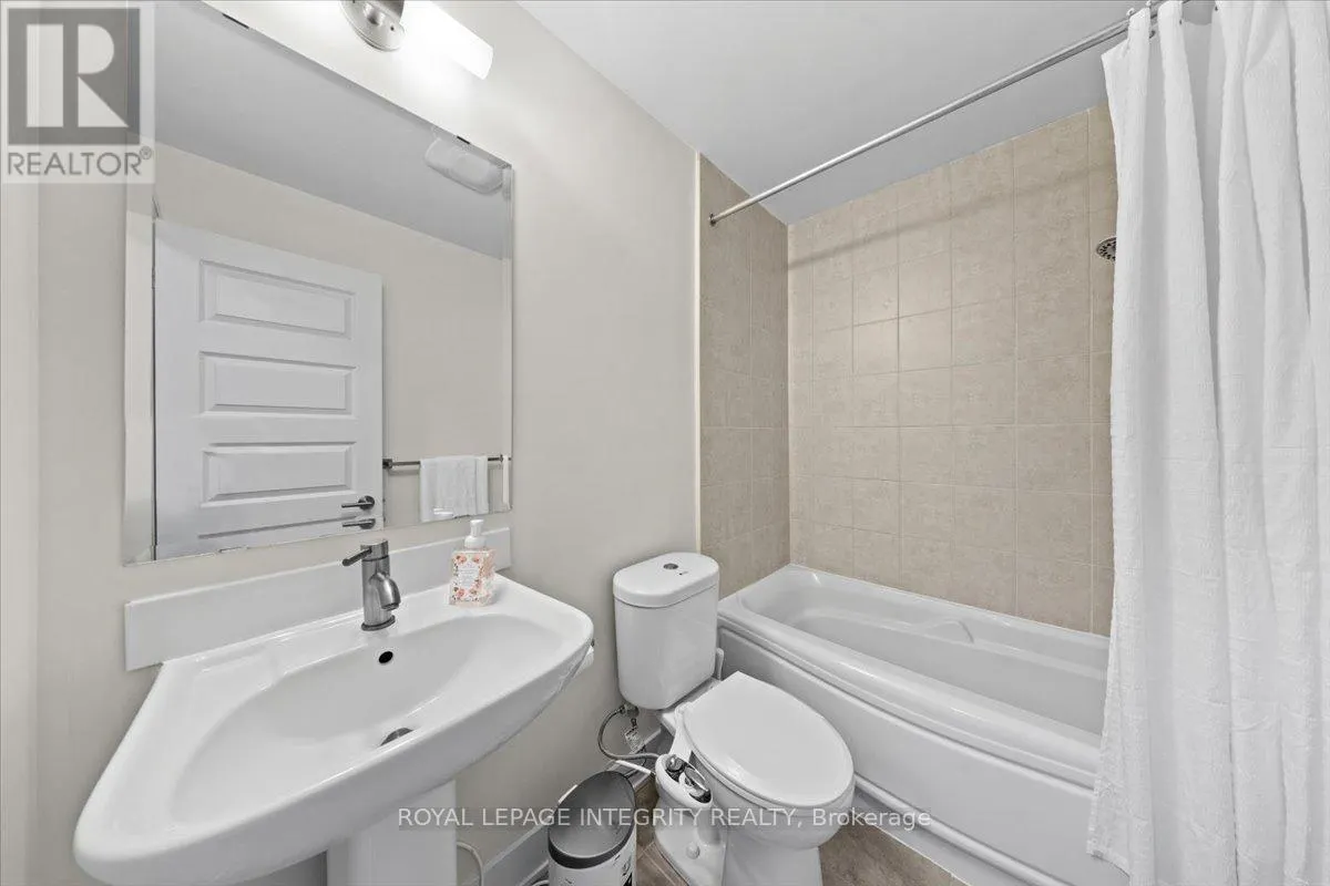 9 - 78 HOLMWOOD AVENUE