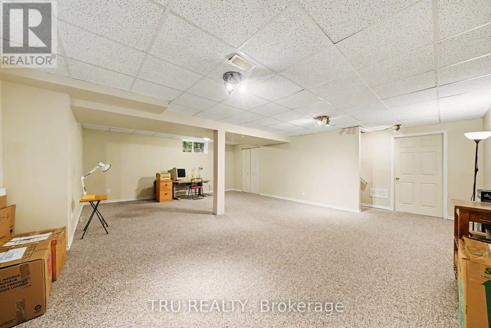 4082 OTTER TAIL CRESCENT