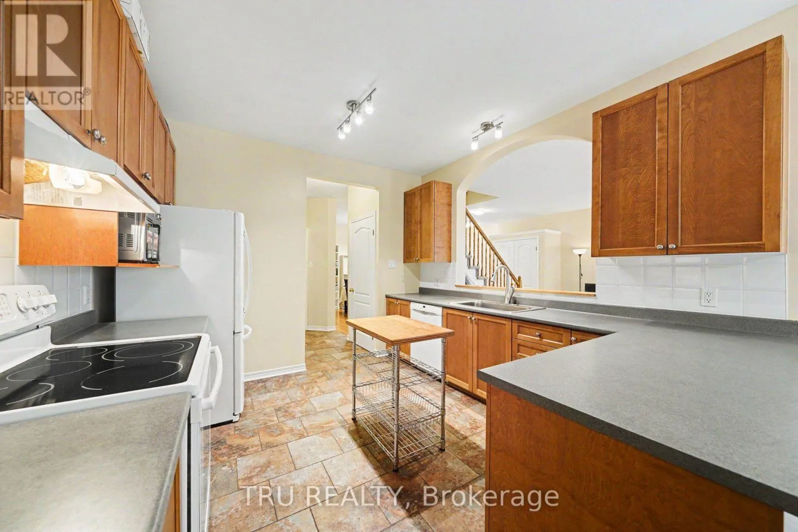 4082 OTTER TAIL CRESCENT