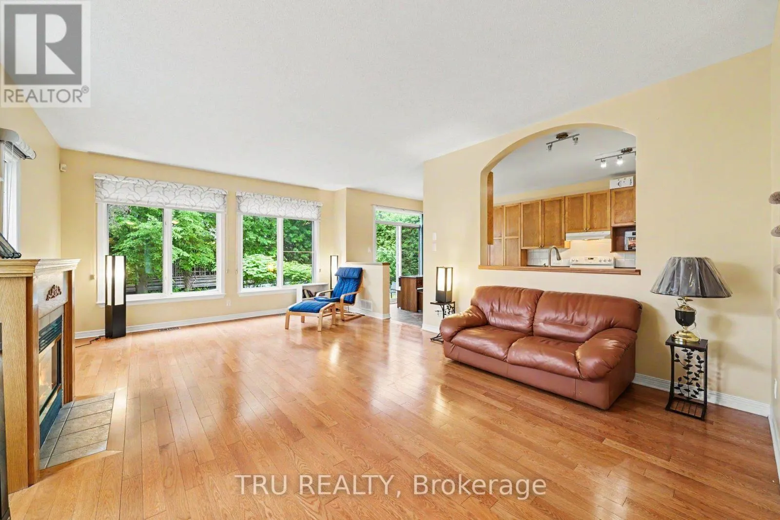 4082 OTTER TAIL CRESCENT