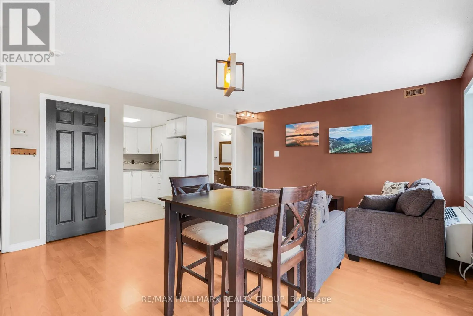 302 - 1005 LAURIER STREET