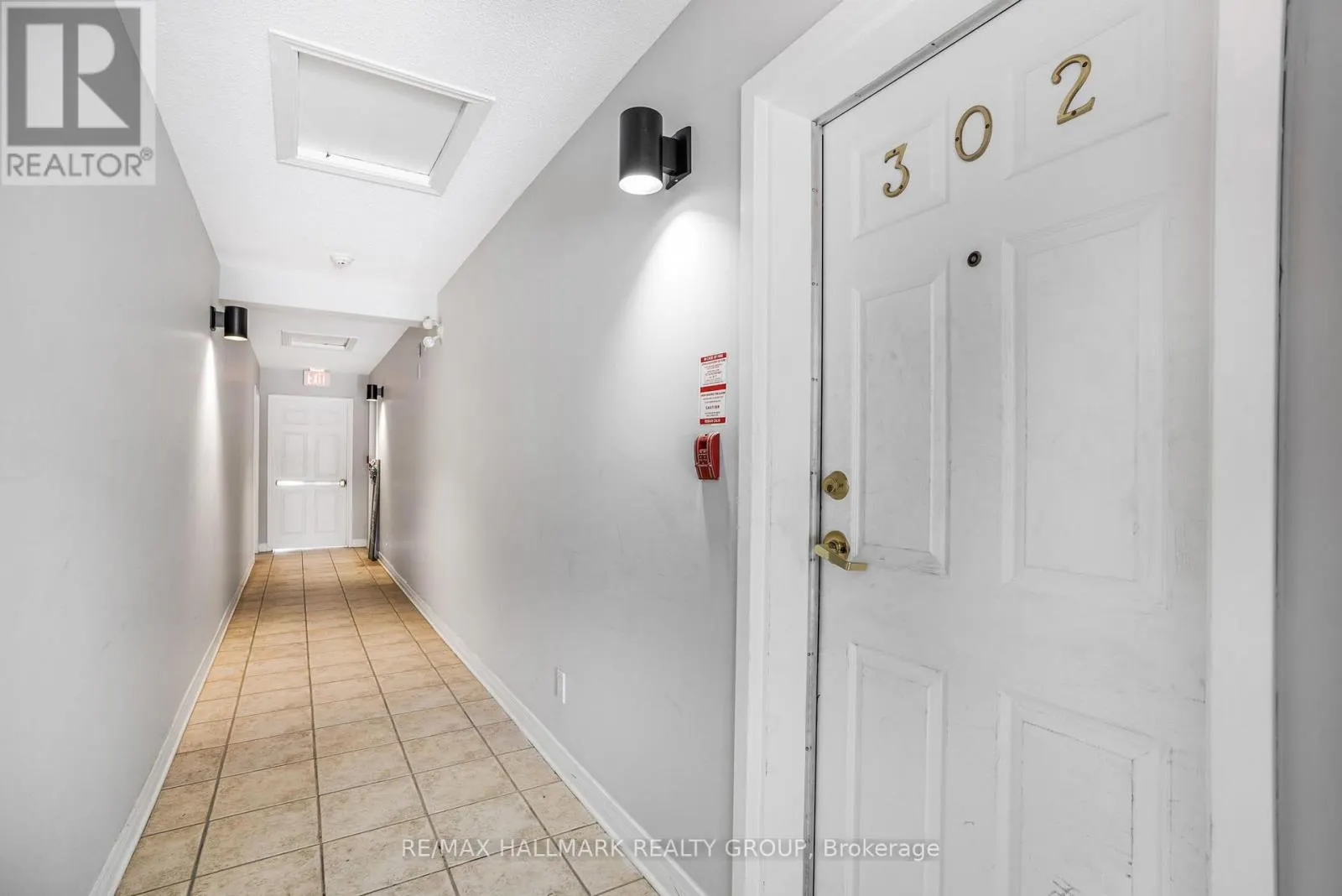 302 - 1005 LAURIER STREET