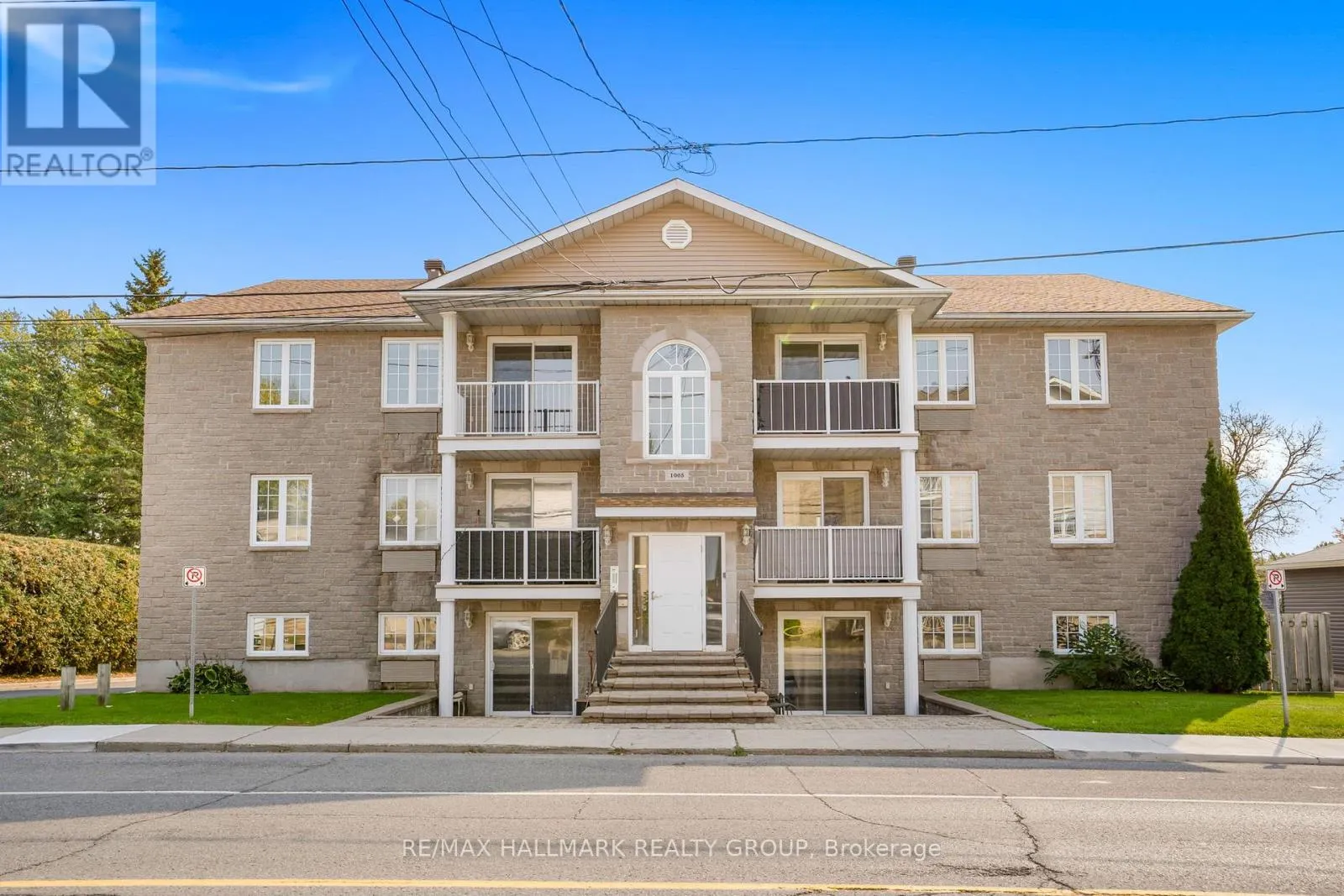 302 - 1005 LAURIER STREET