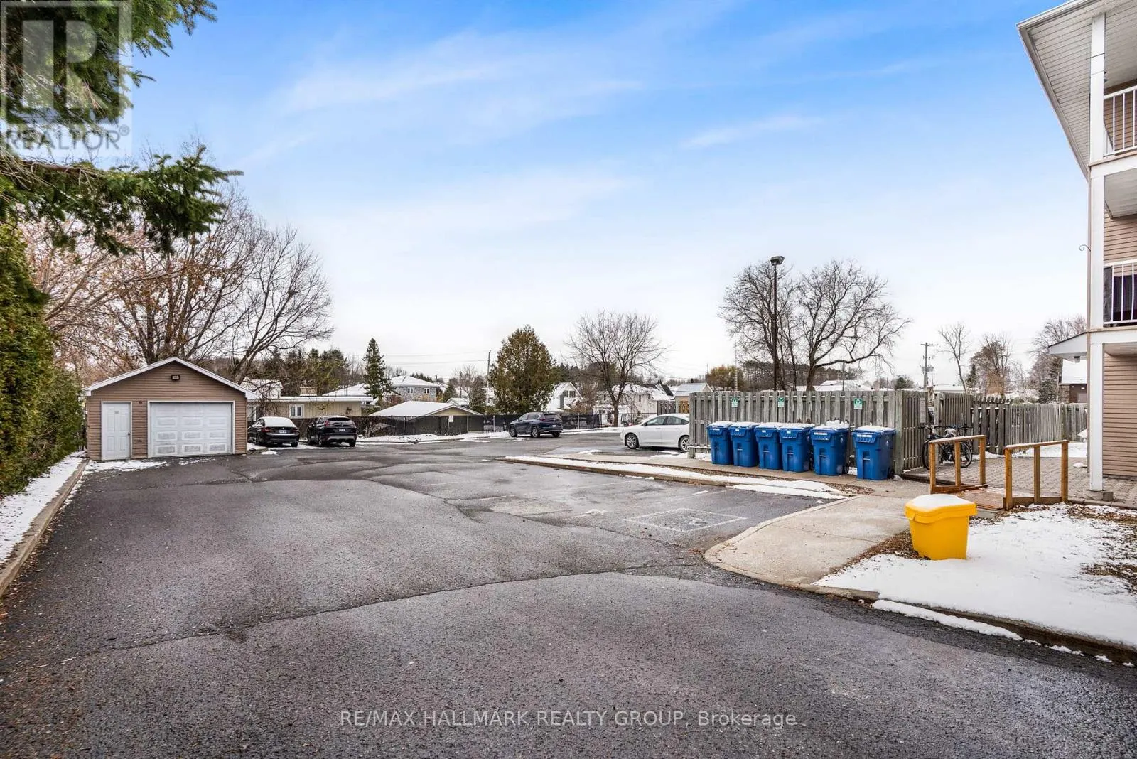 302 - 1005 LAURIER STREET