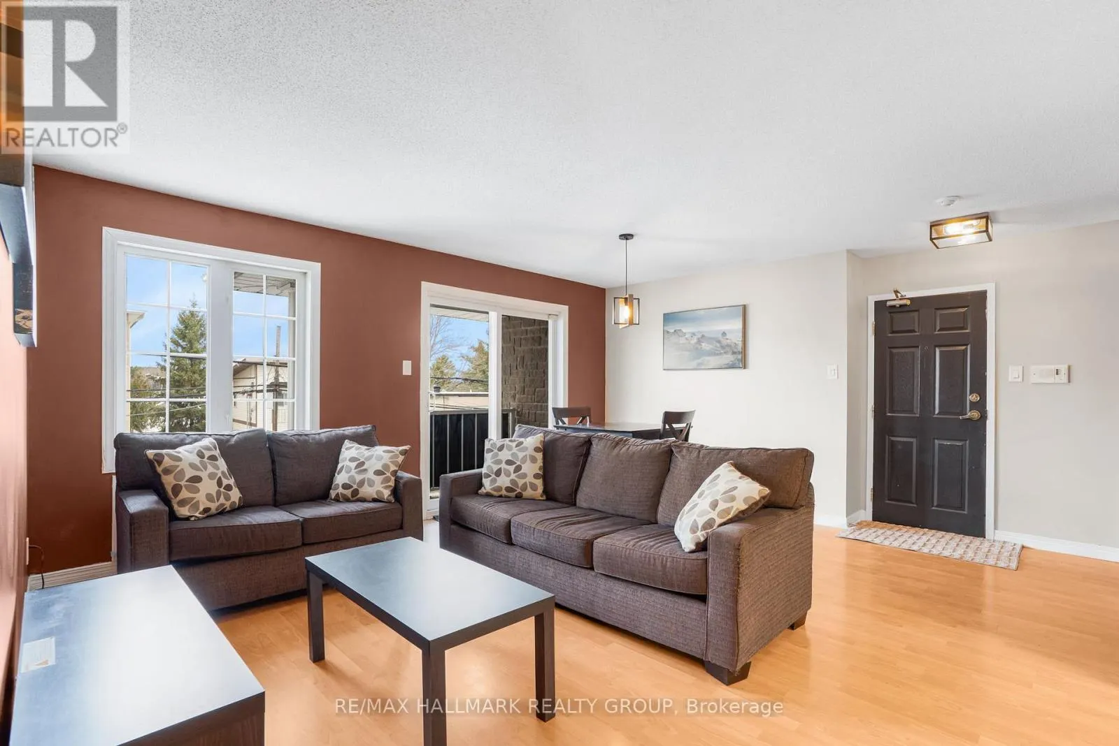 302 - 1005 LAURIER STREET