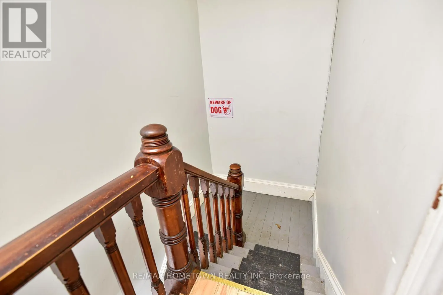 64 KING STREET E
